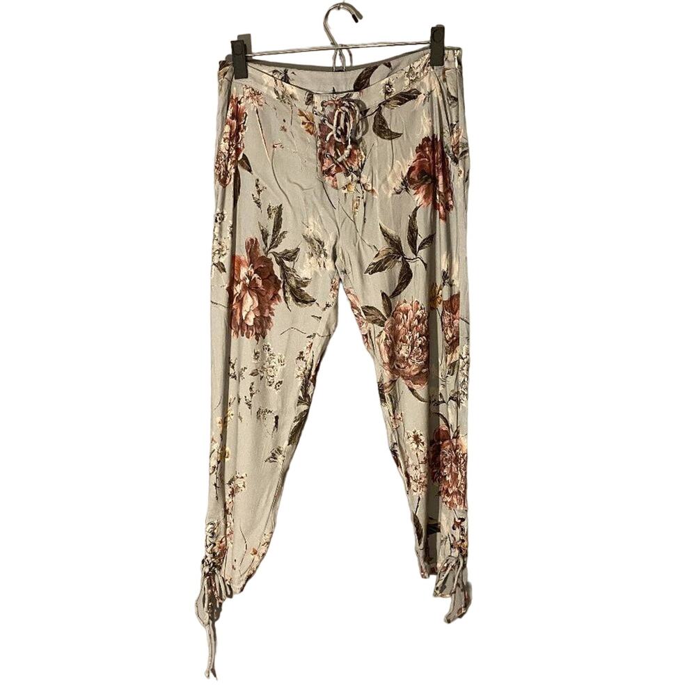 Chaser Gray Floral Heirloom Wovens Lace-Up Cropped Pants Women’s Medium